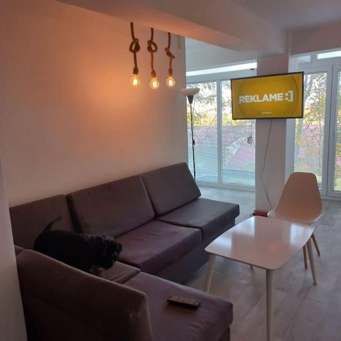 Lovely 1- Bedroom Condo Close To Downtown Skopie Exterior foto