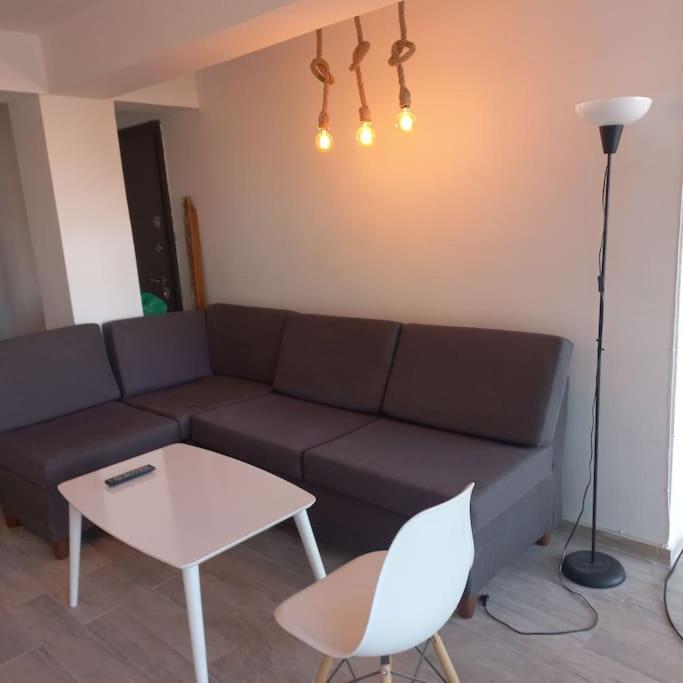 Lovely 1- Bedroom Condo Close To Downtown Skopie Exterior foto