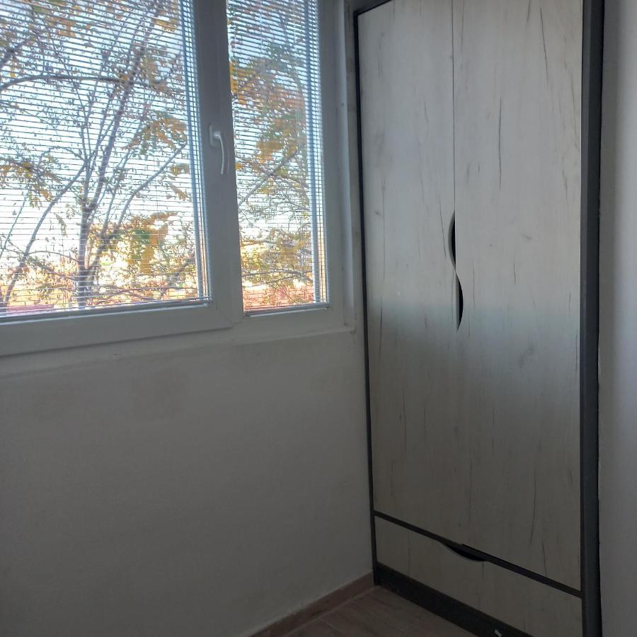 Lovely 1- Bedroom Condo Close To Downtown Skopie Exterior foto